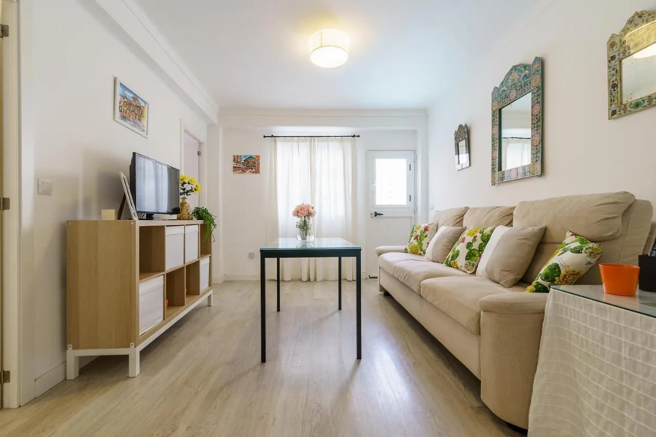 Malagasuite Macabeos Centre Apartment